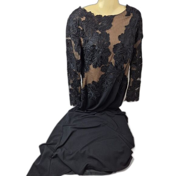 Tadashi Shoji Black Caselle Floral Embroidery Long Sleeve Gown Size 12 CHG24916L - Picture 2 of 9